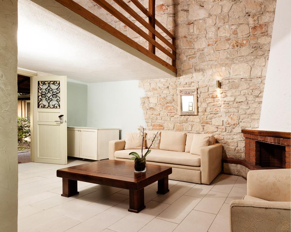 Petrino Suites Hotel Afytos Esterno foto