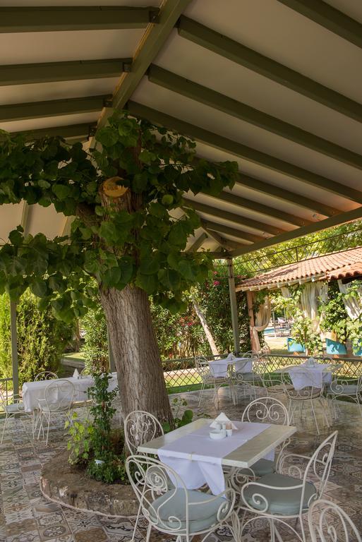 Petrino Suites Hotel Afytos Esterno foto