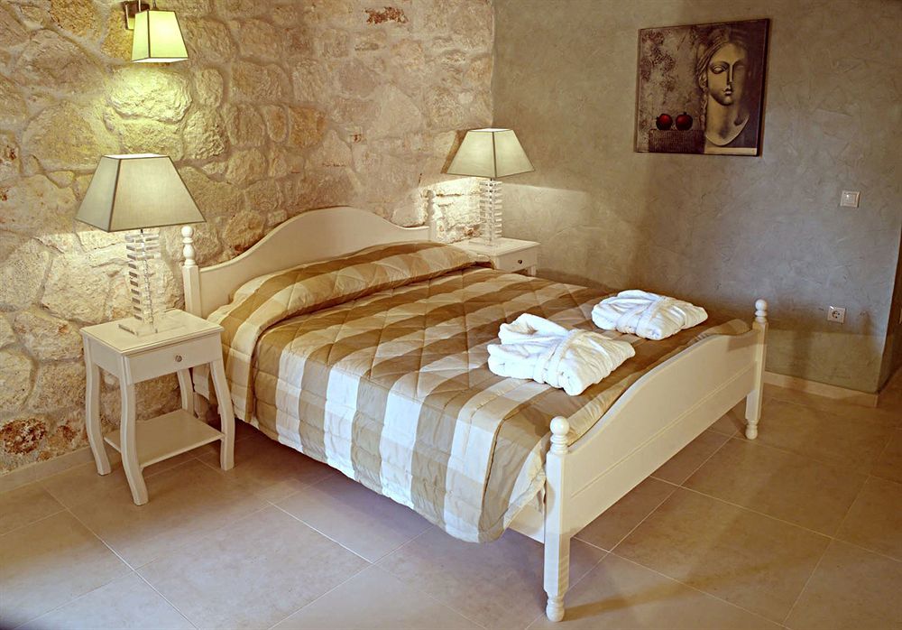Petrino Suites Hotel Afytos Esterno foto